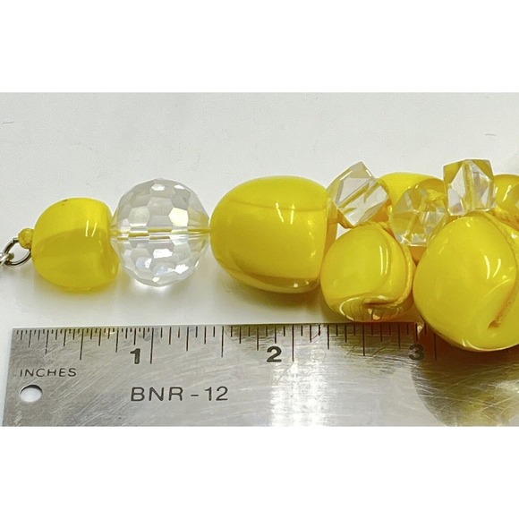 Beautiful Adjustable Yellow Cluster Statement Necklace 20.5" Silver Tone Chain - Picture 6 of 8